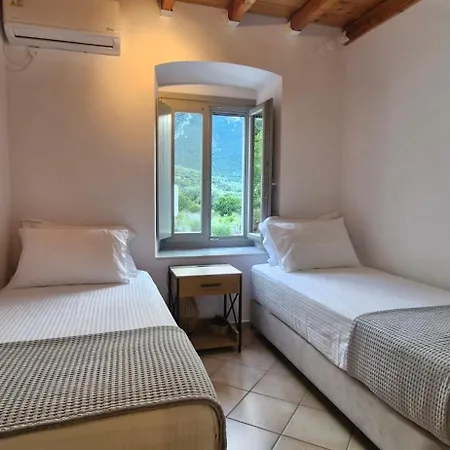Vrisi House Holiday home