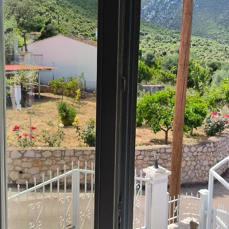 Vrisi House Holiday home Kyparission