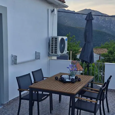 Vrisi House * Kyparission