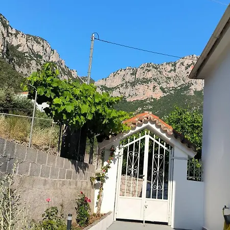 Holiday home Vrisi House