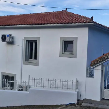 Holiday home Vrisi House Kyparission