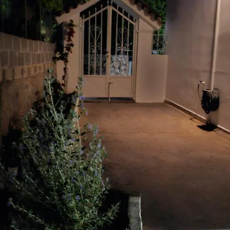 Vrisi House * Kyparission